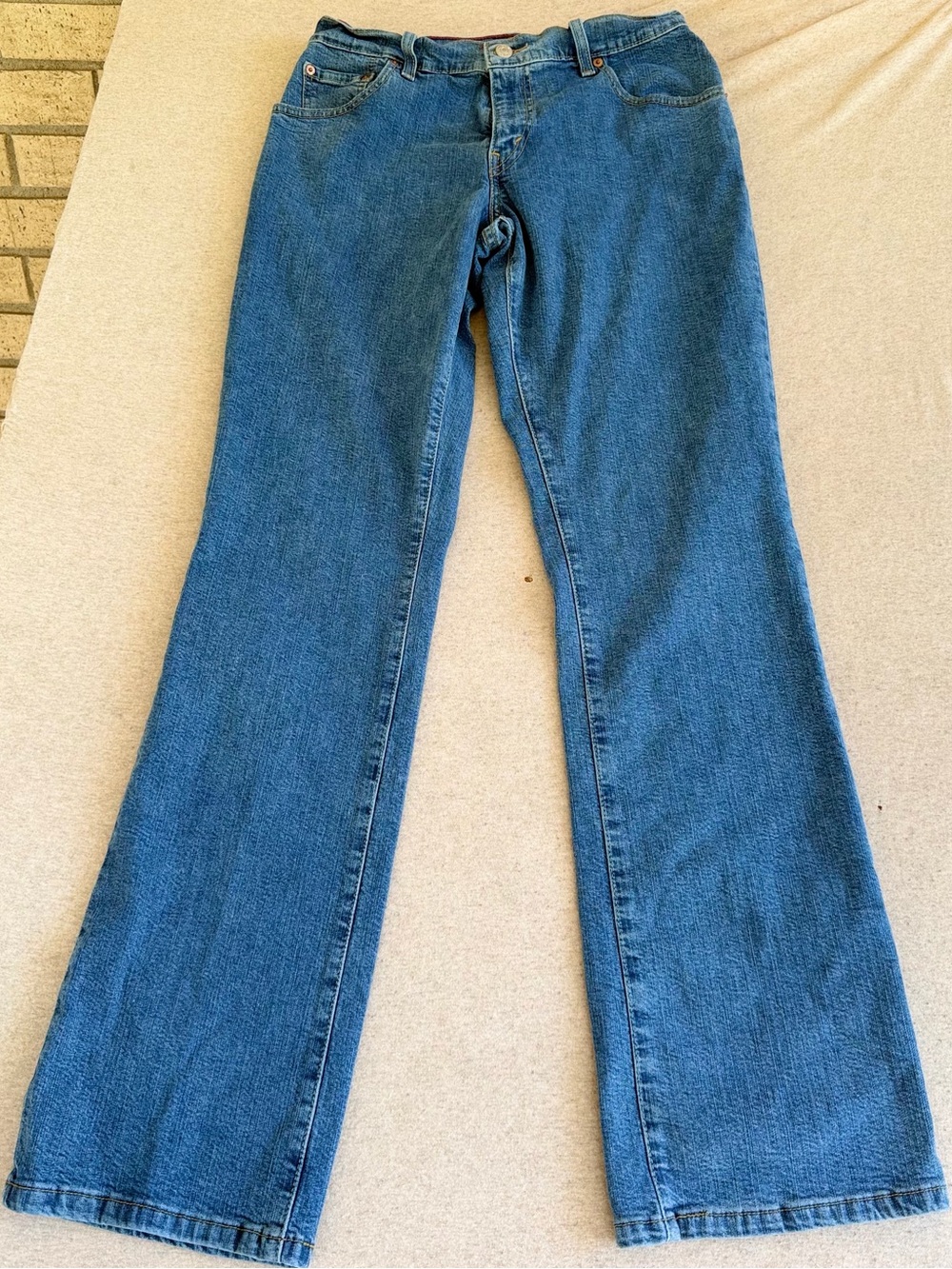 Vintage Levi's 550 Women's Jeans Size 8L Medium Wash Relaxed  Boot Cut Fit Denim - Picture 2 of 14